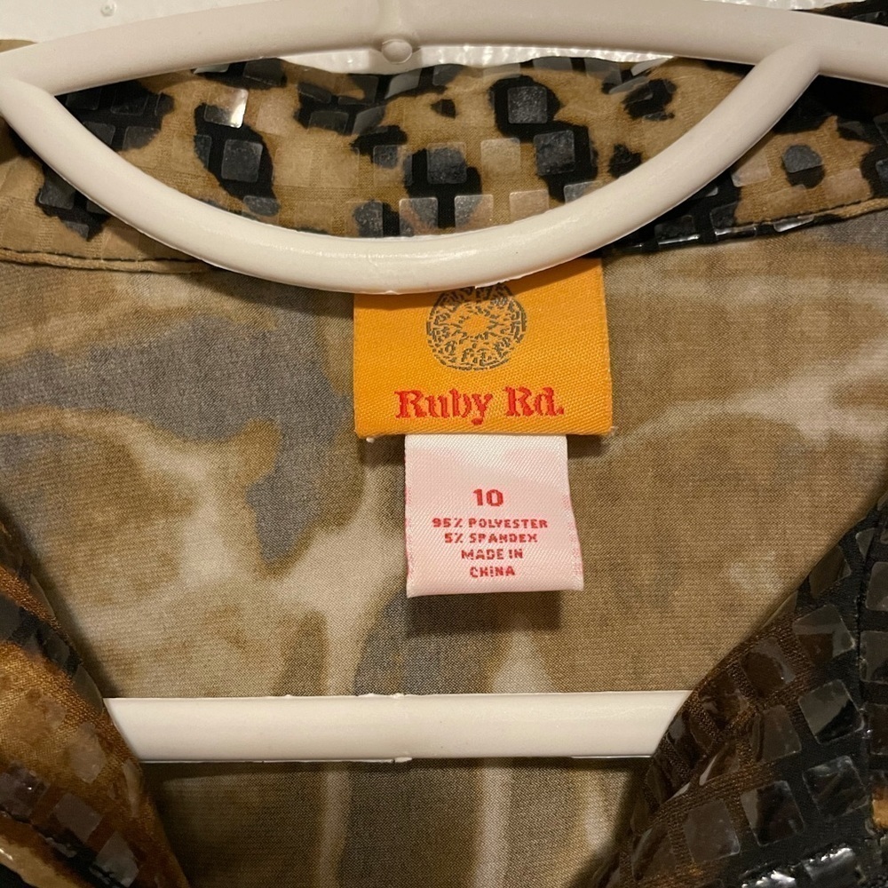 Ruby Rd. Size 10 Animal Print Zip Jacket With Pockets - Picture 3 of 7